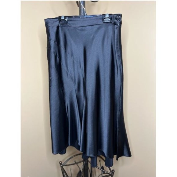 Le Chateau Womens High Waist Stain Midi Skirt Side Zip Size 6 Black - Picture 2 of 3